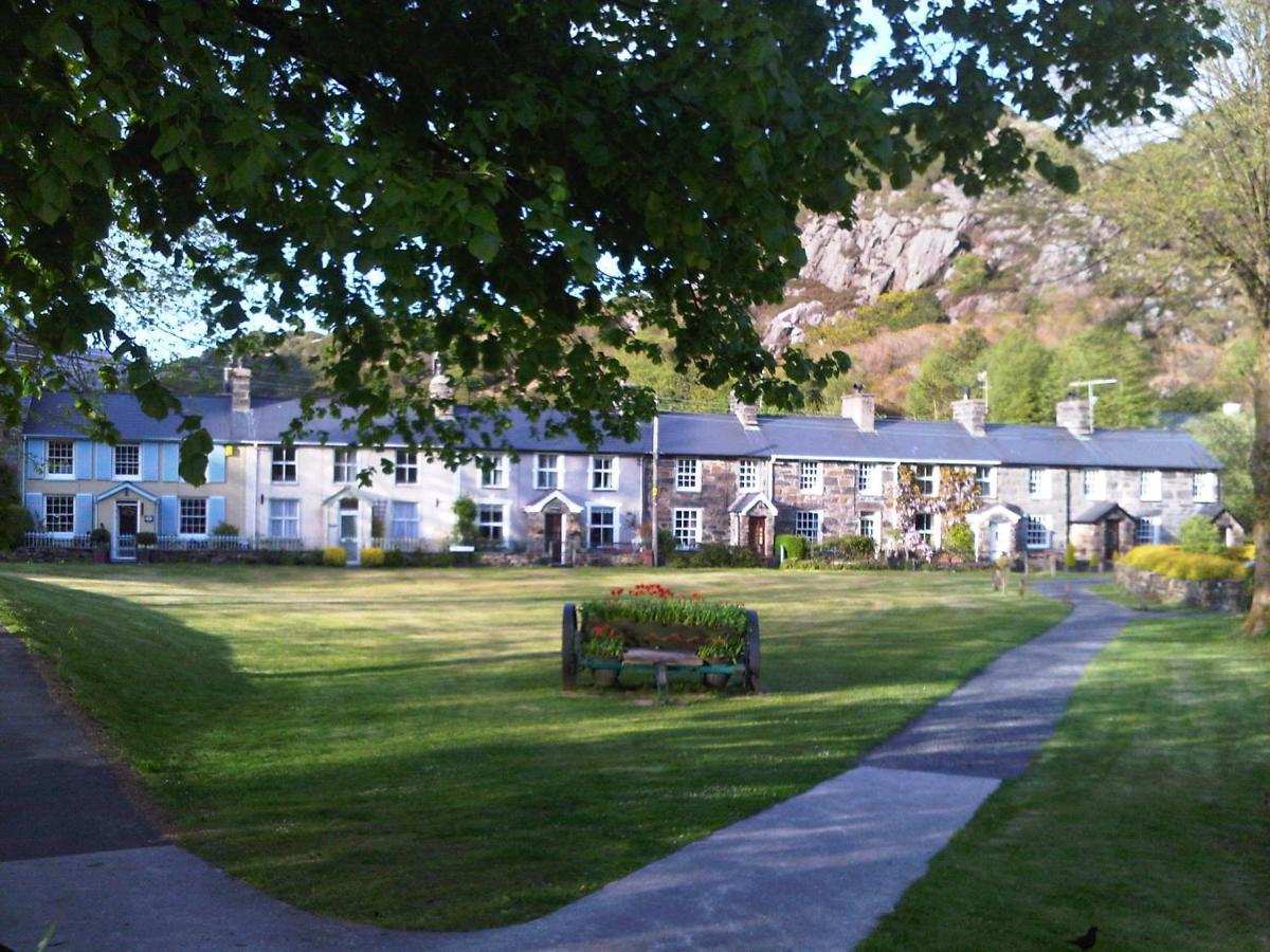 Hotel The Coach House Beddgelert Exterior foto